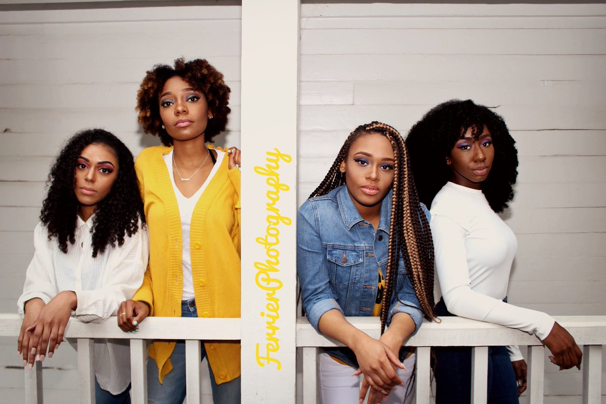 FerrierPhotos's tweet image. FUSE (verb) :// join or blend to form a single entity. 

I welcome you to the #FUSEproject ! 🔆

My first official photo shoot! 🙏🏽

MUA: @akilah_monroe 
📸: @FerrierPhotos 

#BlackWomenSmiling #BlackHistoryMonth #BlackGirlMagic