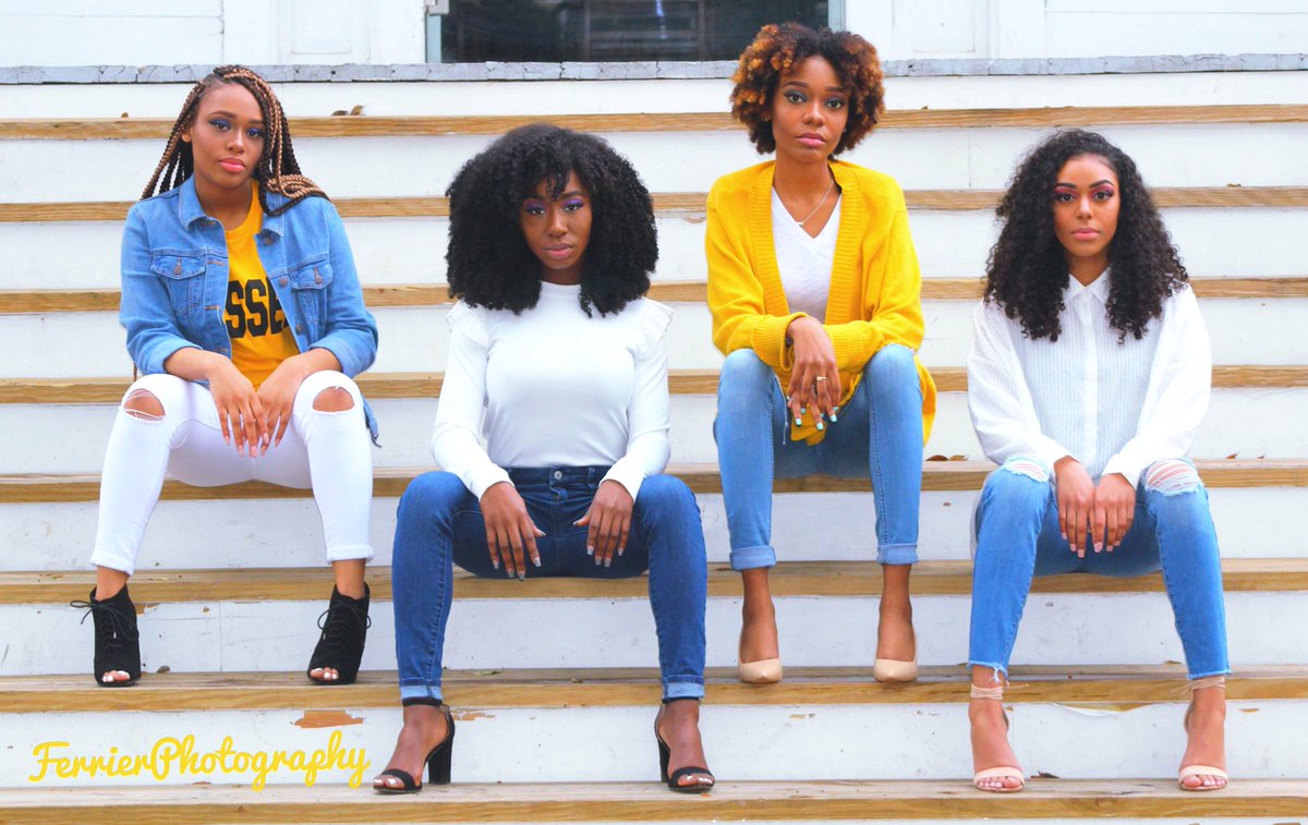 FerrierPhotos's tweet image. FUSE (verb) :// join or blend to form a single entity. 

I welcome you to the #FUSEproject ! 🔆

My first official photo shoot! 🙏🏽

MUA: @akilah_monroe 
📸: @FerrierPhotos 

#BlackWomenSmiling #BlackHistoryMonth #BlackGirlMagic