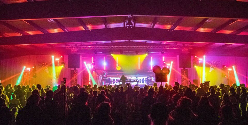 joelightboy's tweet photo. #CodyLisle creates a glittering rainbow on the Gem and Jam Festival's Onyx Stage with help from @ChauvetPro Maverick  and Rogue fixtures supplies by #ChrisBrodman and his team at #LITLighting. Cool shots by Marlene Padilla of Taking Shots photography. https://t.co/BR3syB4Hlw