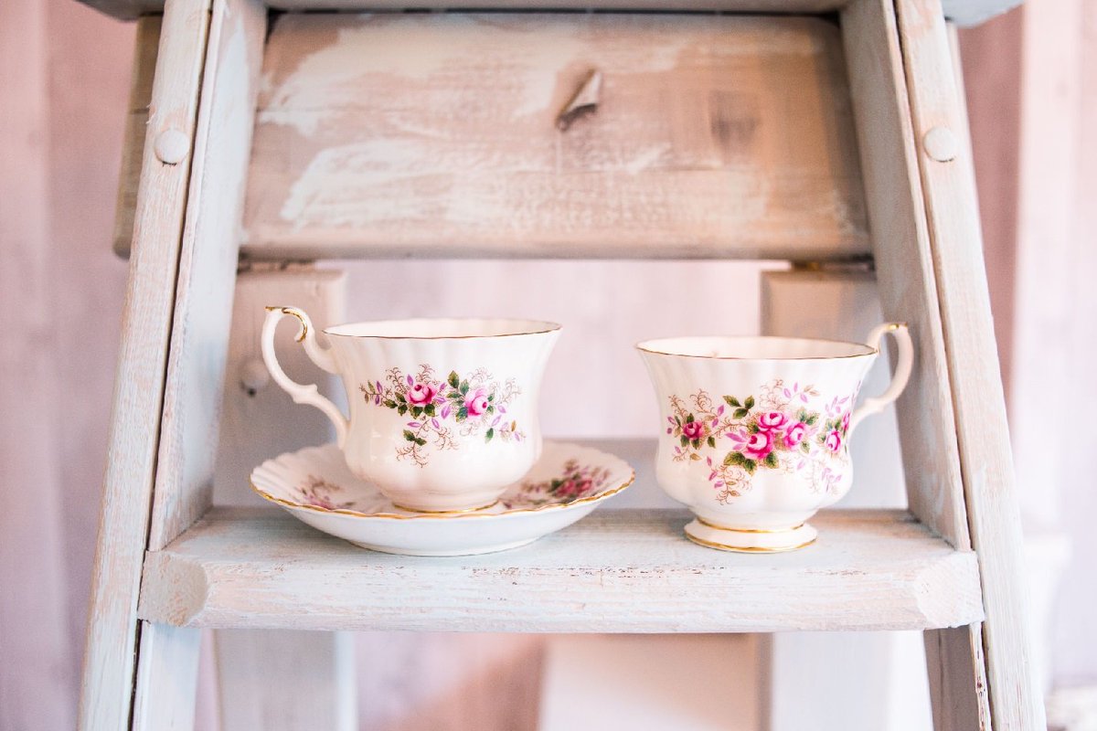 DevonAirAmb's tweet photo. Our brand new #vintage and #variety #charity shop opens its doors in #Dartmouth this Saturday (10th Feb). Pop along to say hello to the new team and to uncover something very vintage... We'd love to see the photographs of your special finds! https://t.co/ifeTBNkX4u https://t.co/TAgZJBMOEO