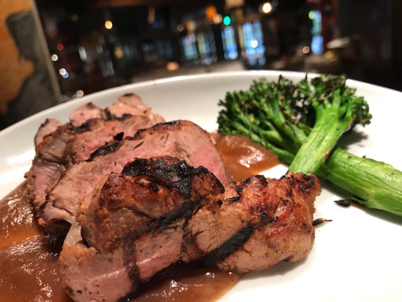 CafeTuTuTangoFL's tweet photo. medallas de solomillo de cerdo: grilled pork tenderloin, warm apple butter, charred broccolini. 🥦 

#FoodArtFun #MedallasMondays https://t.co/MTZnV5Evdg