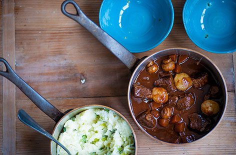 18s
A great heart warming #recipe from <a href="/shaundhill/">Shaun Hill</a> - greatbritishchefs.com/recipes/beef-s… - for all your #grassfedmeat look no further than <a href="/PicksOrganic/">PicksOrganic</a> &amp; <a href="/bagnellfarm/">Nick Booth</a> this #Sunday - #WestHampstead #Hampstead
