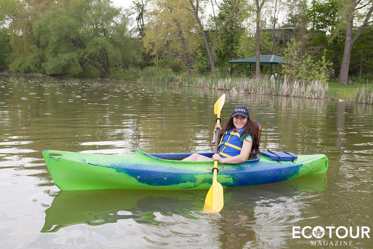 EcotourMag's tweet photo. "When the sun is out, there are black turtles sunbathing on the logs. People have seen as many as 100 while on their kayaking expedition," Greg, owner of Niagara Rowing School told our team. #travel #blog #EcotourMag https://t.co/Gy0lGXbm9H https://t.co/euddTJTVOV