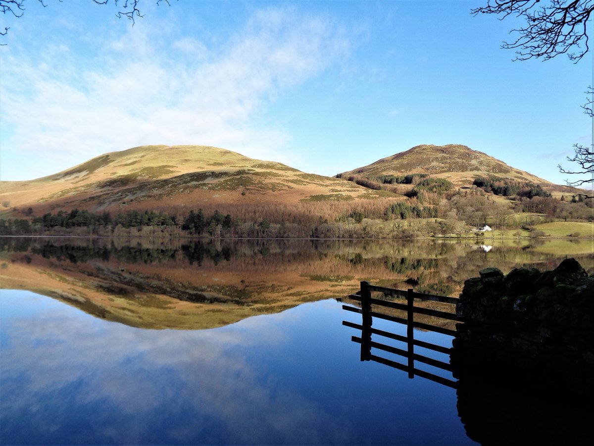 StanLeigh18's tweet photo. @glocky9 @keswickbootco @Wainwright_Pub @CumbriaWeather @MyFaveBench #Loweswater from #FangsBrow selection https://t.co/mr7qGlqsVl