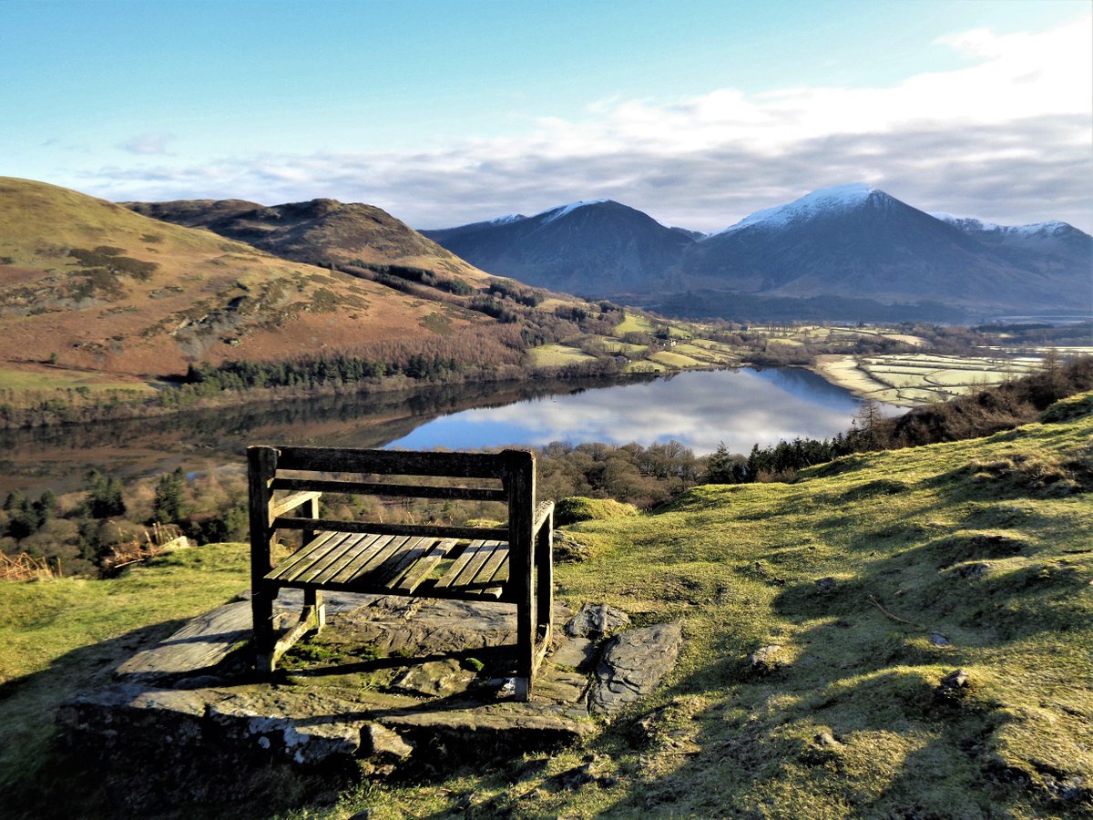 StanLeigh18's tweet photo. @glocky9 @keswickbootco @Wainwright_Pub @CumbriaWeather @MyFaveBench #Loweswater from #FangsBrow selection https://t.co/mr7qGlqsVl