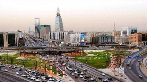 Çoğunluğu çöllerle kaplı, Müslümanlar için iki önemli şehri -Mekke ve Medine- bulunduran büyük bir ülke; Suudi Arabistan! Orada yıllarca yaşamış olan Sabah Fattal arkadaşımızın büyük emekleriyle... drive.google.com/file/d/1TBIXLd…