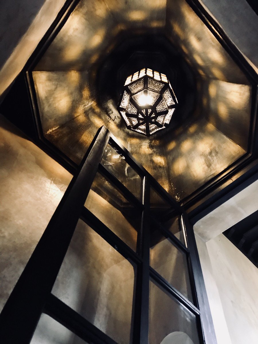 vuance's tweet photo. Dar Darma è un lussuoso riad del XVIII secolo situato nel cuore della Medina. Dar Darma accoglie gli ospiti con ampi spazi, un’atmosfera elegante e con un design unico!
#tiraccontoilmarocco #visitmarocco #dardarma #instadarma #Марокко #Марракеш #экзотика #travel https://t.co/HVlzkueMKX