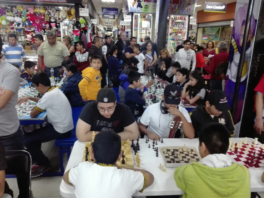 ElTo86620179's tweet photo. Gran participación de los Tamaulipecos en el I Torneo Frikki

#AATAC
#GENSUNASUMUS
#AJEDREZPORTAMAULIPAS
#Tampico
#Madero
#Tamaulipas https://t.co/T7Ifmp3SbH