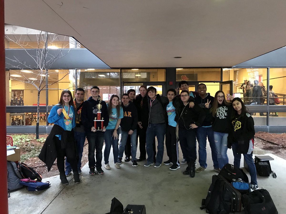 FrauNewman17's tweet photo. Our KO German students are remarkable! Regardless of placement, these students enjoyed the experience, are supportive of each other and motivated to come back to #houstonfest next year even stronger! @KleinLOTE @KOHSGermanClub @sullydatechie #speakitliveitloveit #proud https://t.co/bih1AC1TzL