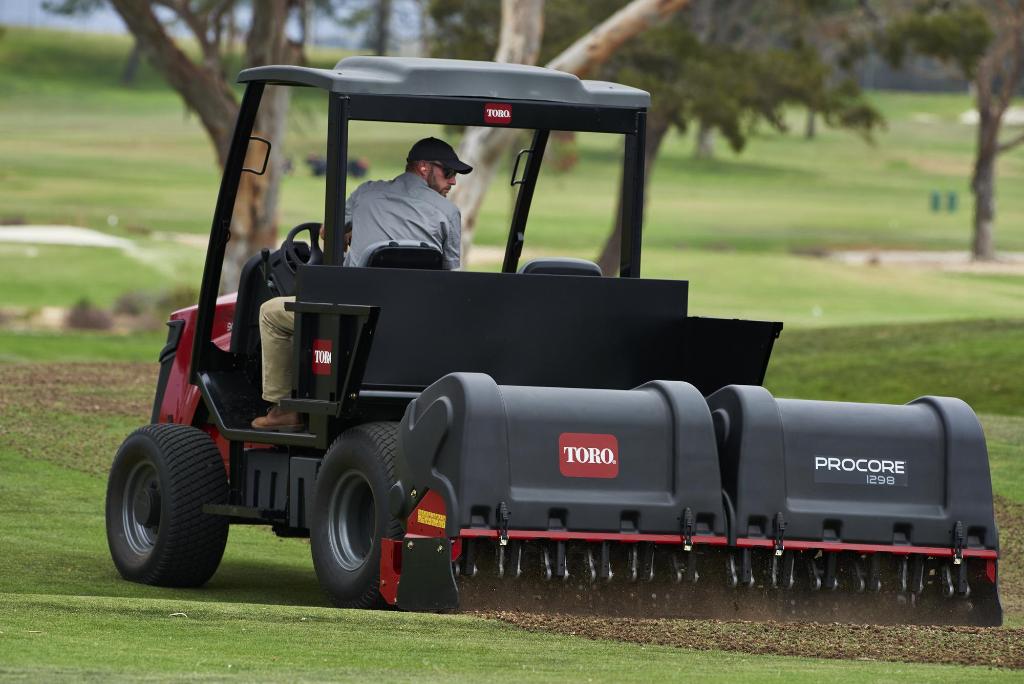 ToroGolf's tweet photo. With a loader, three-point, drawbar, cargo bed, and a second seat the Outcross 9060 does the work of multiple machines. Do more with less (capital) by adding year-round flexibility to your turf maintenance operation. See it at #GIS18 Booth #13077. #DoMore https://t.co/JNCqZ4LJrj https://t.co/lthVLVFQlv
