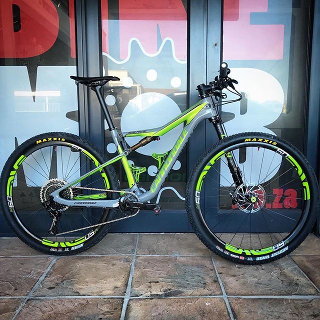 wearebikemob's tweet photo. New bike day feels in shades of green.
#BMFR #Baaw #Cannondale #ScalpelSi #Team #CannondaleMafia #NewBikeDay #Weapon #StackyGroupetto #SramEagle #IRideEnve #Stages #Hollowgram #MSIC #TeamBoss #Wahooligan #BikePorn #ClubCannondale https://t.co/DTpGNa9CDY https://t.co/QhsLbnb4PY