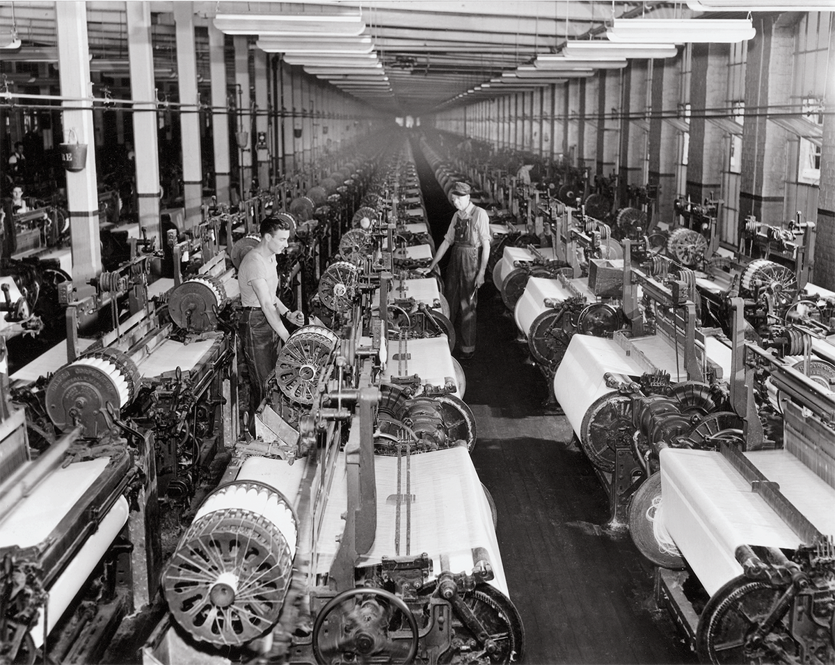 Revolution_Mill's tweet photo. By 1904, how many looms were running at Revolution Mill each day? #milldistrictgso #gso #conemill https://t.co/0iciX0v8Vn