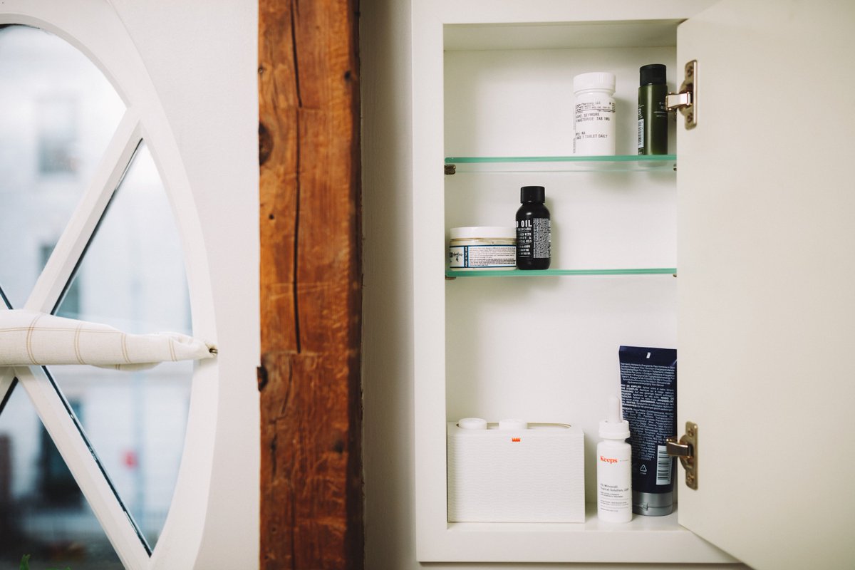 You don’t have to go broke to avoid going bald. <a href="/getkeeps/">Keeps</a> keeps the cost as low as possible.