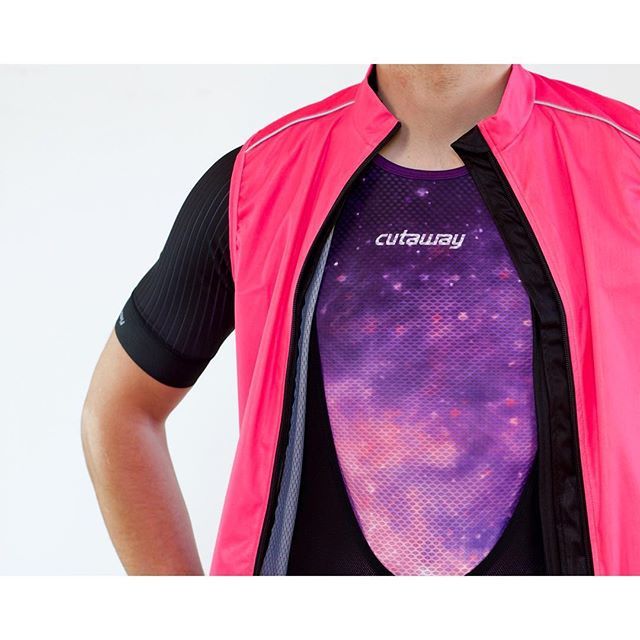 CutawayUSA's tweet photo. Our Afton Sight Wind Vest is now available in High Visibility Neon Pink. We have also restocked our Galaxy print Cloud™ base layers, link in our profile. #cutawayusa #aftonsight #lookgoodbeseen #pink #galaxy #cyclingdesign #cyclingstyle #kitgrid #kit… https://t.co/YuQsjITVdu https://t.co/A3tNAjbZjw