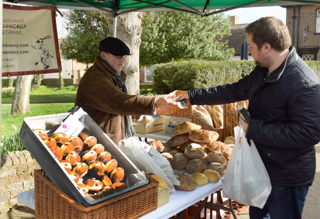 VisitTring's tweet photo. Tomorrow is @TringFMkt on Church Square #Tring

Get your local produce 9am -12pm https://t.co/Otzcg6hIas