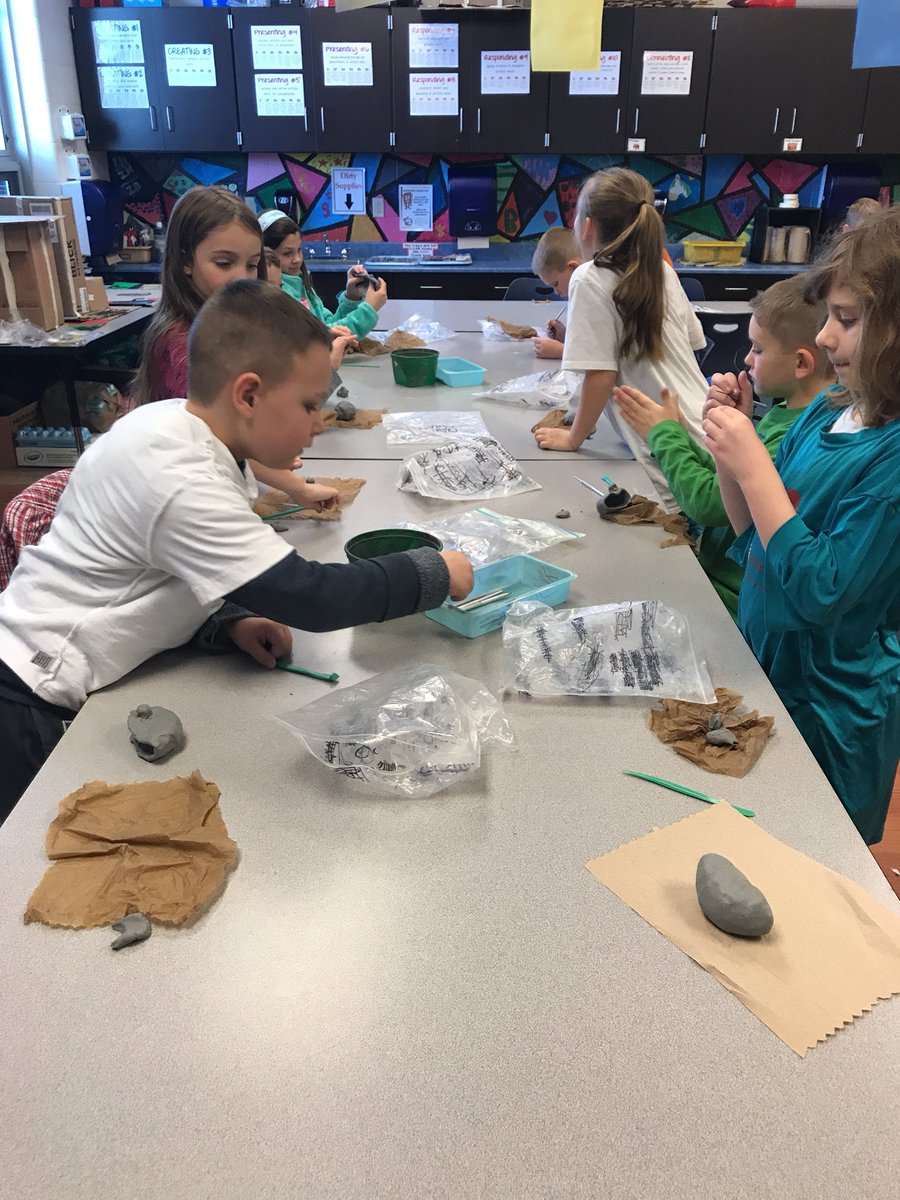 hrartstudio's tweet photo. Mrs. Wernerโs class working on their clay frogs. Ask them about slip, score and weld! #clayfrog https://t.co/ZMRNprm6Yl