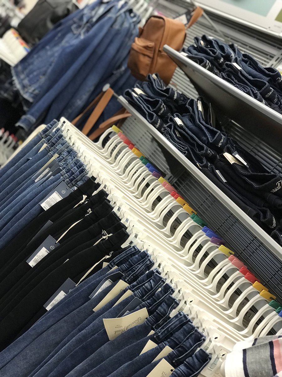 When you unexpectedly get plus sizes in Universal Thread you make sure it looks great! The fit is fantastic (personal testament) and great styles! #southportstylesquad #plussizestyle #denimondenimondenim