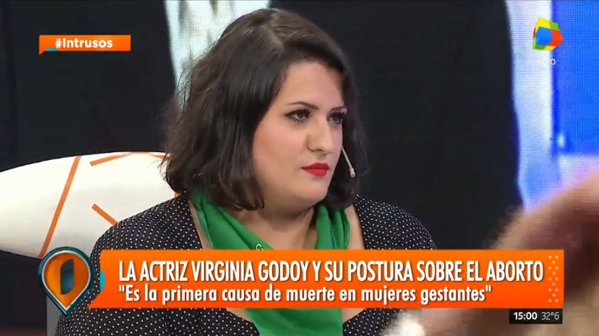 futurockOk's tweet photo. "¿Porqué tenemos que cuidar o ser buenas? Somos personas" @srtaBimbo en #Intrusos https://t.co/VHIKohekFe https://t.co/9HfHjWrWQi