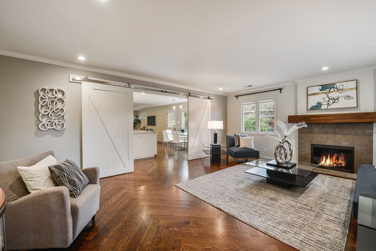 OpenHomesPhoto's tweet photo. Built in 1960 and completely remodeled in 2016, the home offers exceptional natural light, high ceilings, and an open floor plan which invites year round gathering and entertaining. 1141 Bucknam Ave, #Campbell - Pres by Irene  Weisman | @kwri - https://t.co/jaCqlNCNzG #Openhouse https://t.co/u6oQvW8k5n