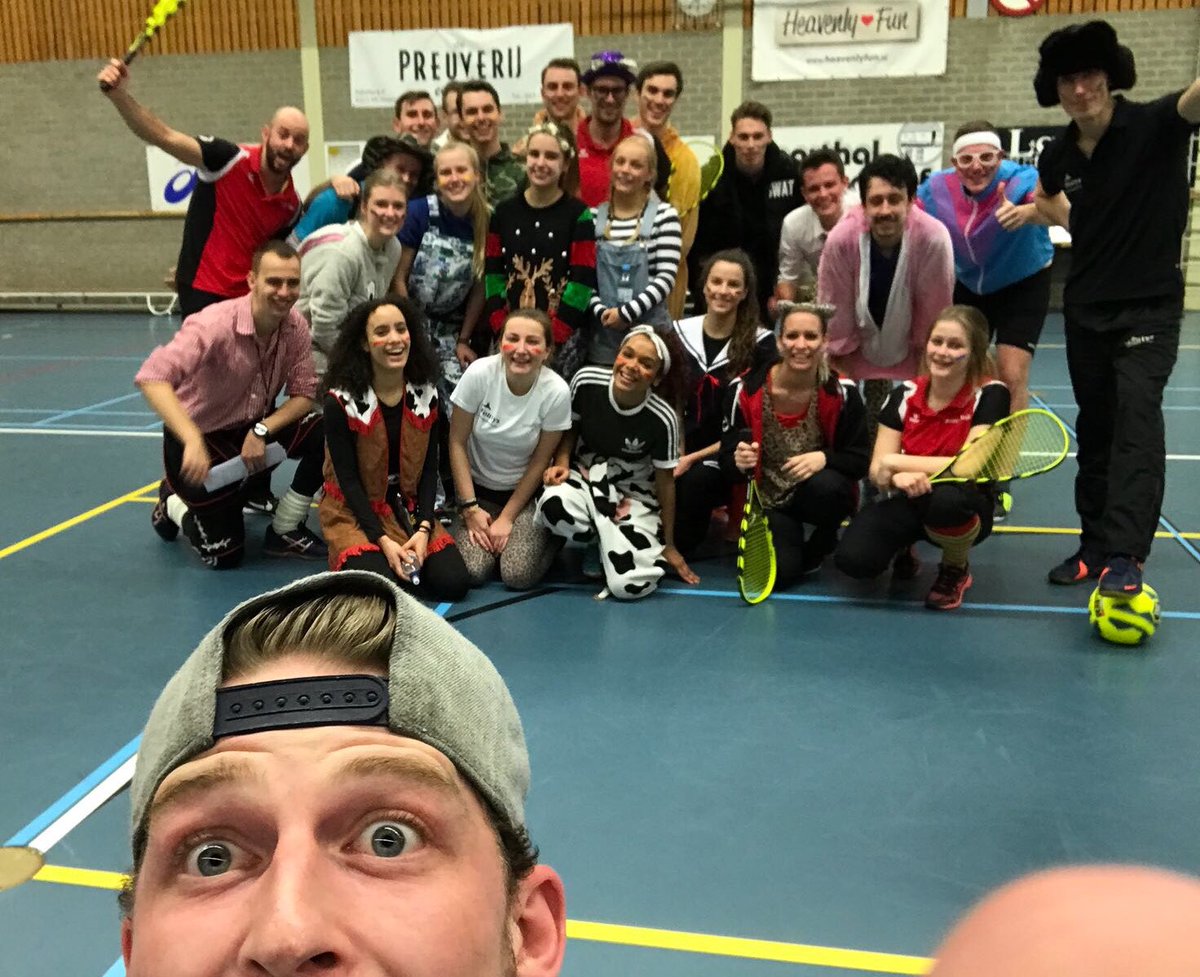 Voor een semester hard werken bij <a href="/MaastrichtSport/">Maastricht Sport</a> werden de tweedejaars studenten van <a href="/Sporthogeschool/">Sporthogeschool</a> vanmiddag beloond. Activiteitendag met als thema pre carnaval 🎉 #team #dekrachtvanpartnerships