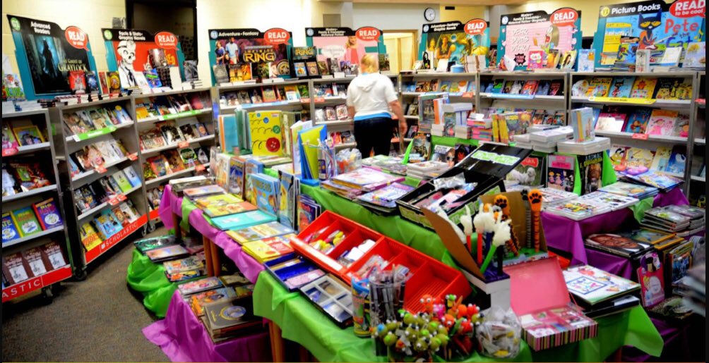 BlakeH_42's tweet image. The book fair best week of the year... #TweetLikeThe2000s