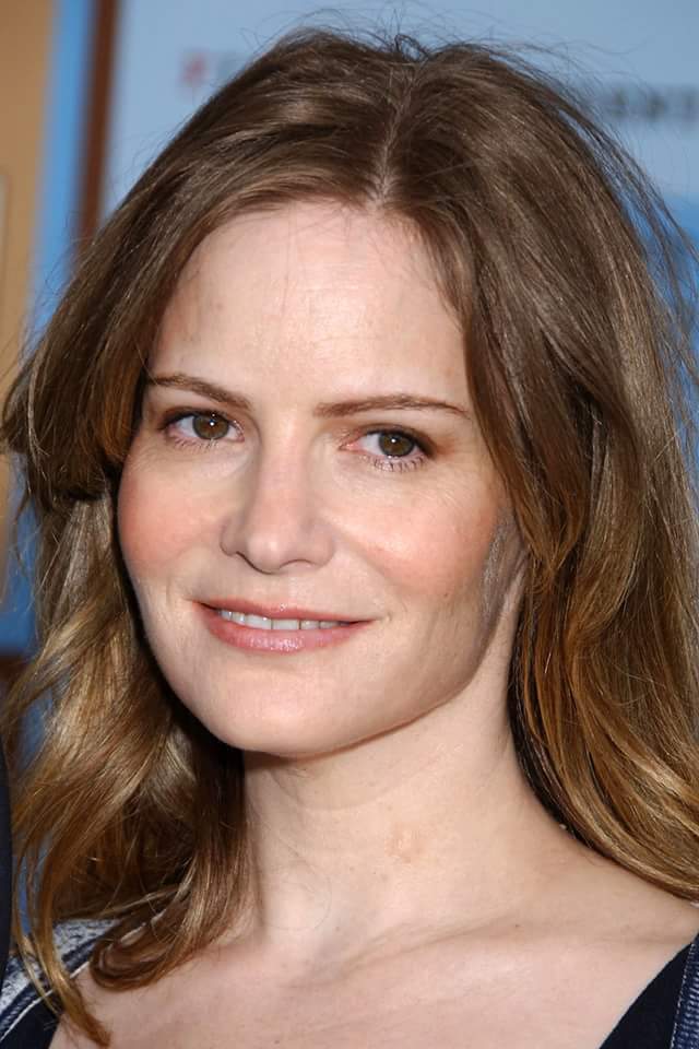 Happy Birthday Jennifer Jason Leigh 
