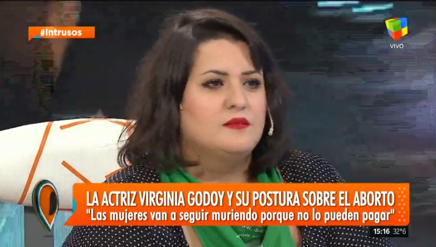 futurockOk's tweet photo. "Todas conocemos mujeres que abortaron y eso no se habla" @srtaBimbo en #Intrusos https://t.co/VHIKohekFe #AbortoLegalYa #AbortoLegal https://t.co/CesTKs5ikj