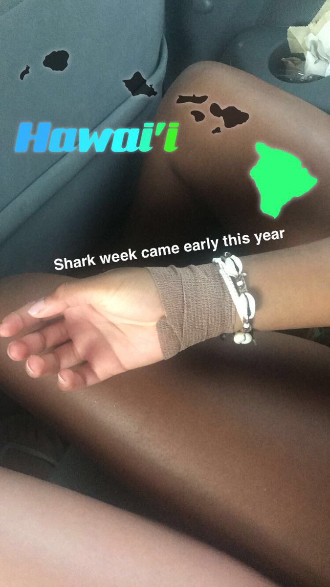 jul_woodbridge's tweet photo. happy birthday to my ball date and fellow bey luvr. I mean I guess Hawaii was fun with you, especially sharing a bed and when you got bit by a shark but no biggie. imy bff but if I’m being honest I miss ur mom more. ily❤️ https://t.co/QcrdTGxEei