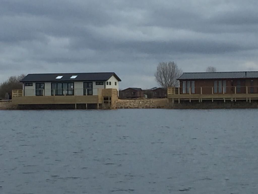 thamessafety's tweet photo. Working Tallington Lakes Peterborough cold wet day https://t.co/tPyVgH321o