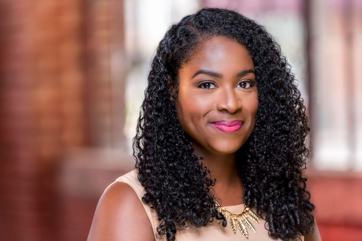 TEDxBirmingham's tweet image. @seejavaciawrite is a writer, educator &amp;amp; entrepreneur.  She challenges &amp;amp; inspires herself and the women she mentors to use their writing to push themselves out of their comfort zones. She'll be taking the stage at #TEDxBham2018 &amp;amp; we can't wait to hear her talk! #seejanewrite