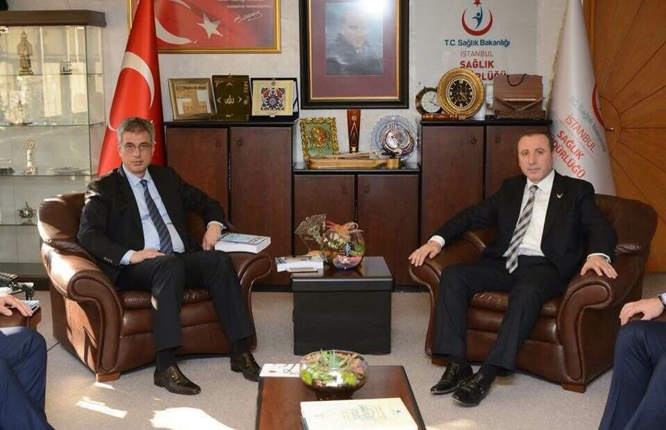 SAGLIKDERGENEL's tweet photo. SAĞLIK-DER Genel Başkanı,
Uzm. Dr. Kasım Sezen ve SAĞLIK-DER İstanbul İl Başkanı Musa Akan, İstanbul İl Sağlık Müdürü Prof. Dr. Kemal Memişoğlu’nu ziyaret etti. Sayın Memişoğlu’na İstanbul Sağlık Hizmetleri Raporu taktim edildi. Ziyarette İstanbul’un sağlık hizmetleri ele alındı. https://t.co/GKRkbicKrA