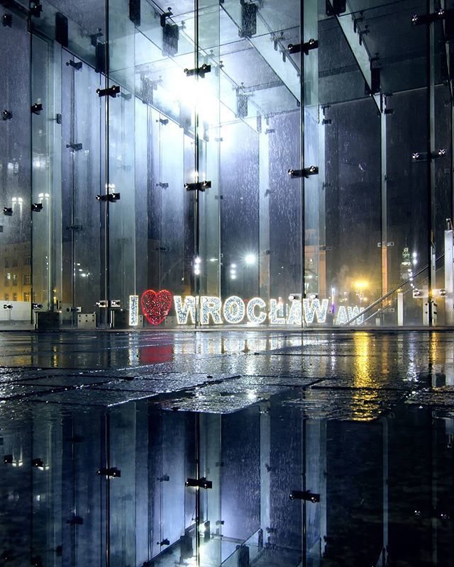 GZawalnicki's tweet photo. [026] "Wariacja na temat" :-)
#wrocław #wroclove #visitwro #streetphotography #miasto #reflection #neon #i❤️wrocław #placwolnosci #cityphotography #citybynight #nightphotography #longexposurephotography #kochamwroclaw #wroclaw360 #igerswroclaw #wrocl… https://t.co/HQzdBd2DxX https://t.co/UvezgFK2jL