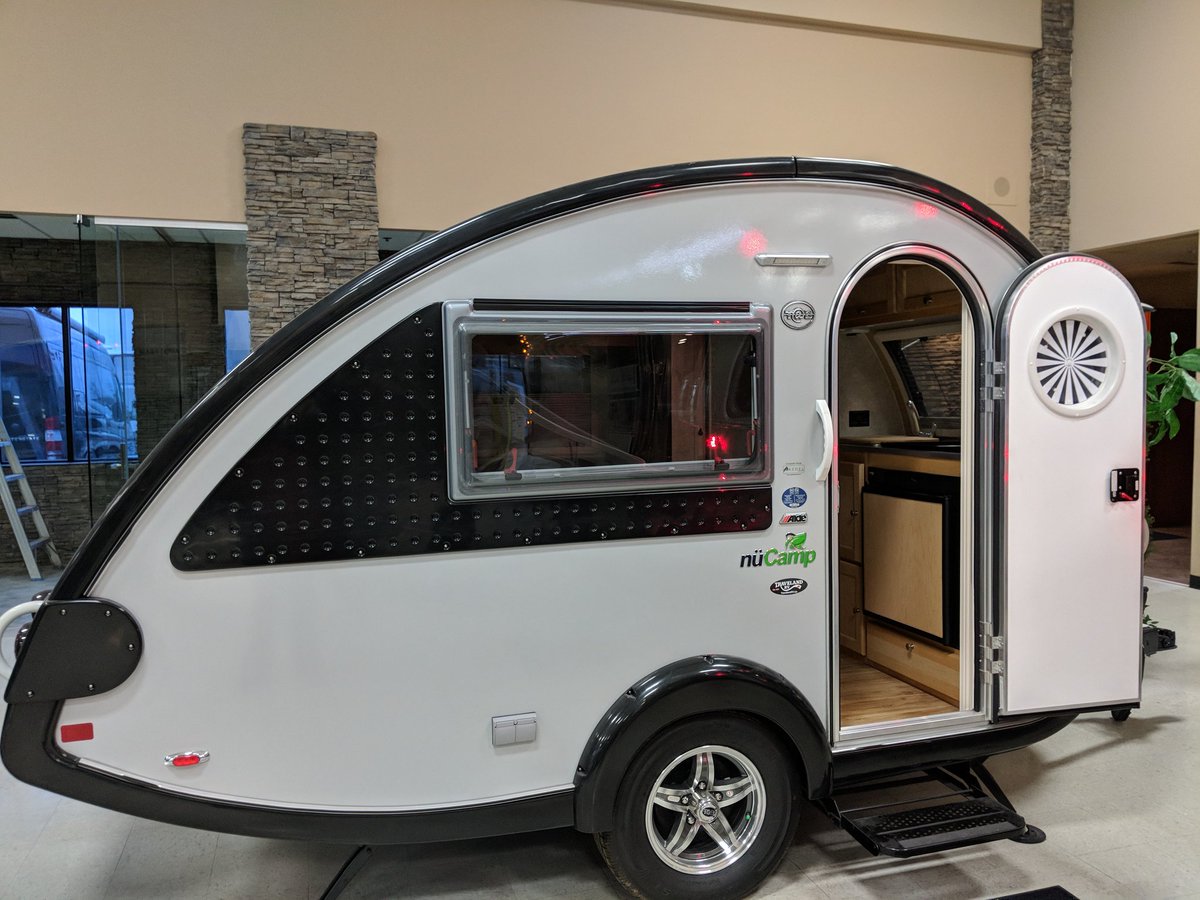crazeeadventure's tweet photo. Looking for a small trailer
See all the lite weight trailers
@ Traveland RV in Langley
Come in ask for Les
Les is More
#tlrv @taxaoutdoors @airstream_inc
@jaycorv @nucamprv #airstream
#airstreamtrailer #tabtrailer #nucamprv
#cricket #rv #RVLife #rvliving #rvcampingtrip https://t.co/Y0nnThC7wJ