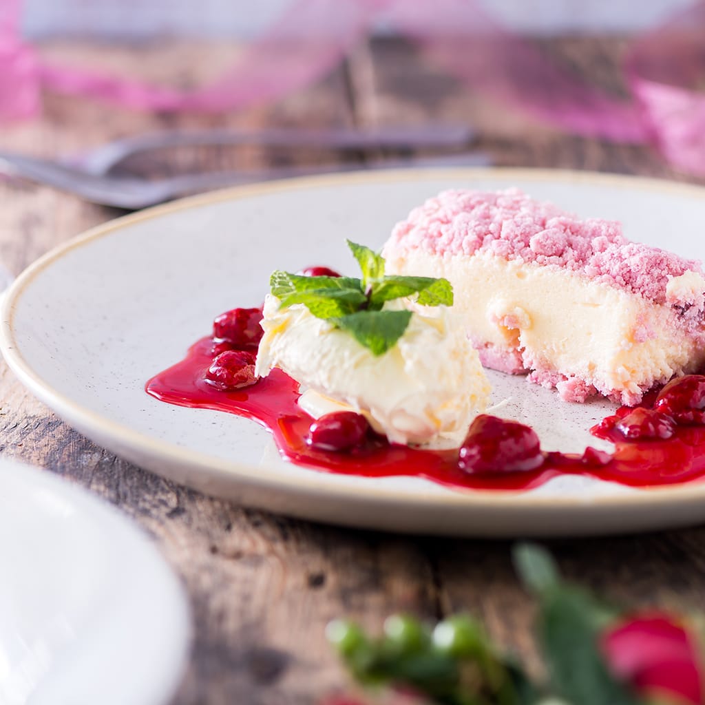 TheAngelVI's tweet photo. What's Valentine's without a little pudding? https://t.co/IU4alPFMxU