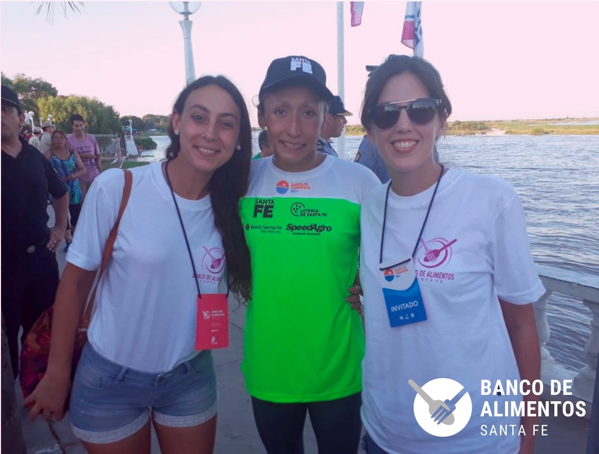 Basfe_SantaFe's tweet photo. El Banco de Alimentos Santa Fe #BASFE viviendo de cerca la Maratón Acuática Internacional @SantaFeCoronda #LaMásLindaDelMundo.
#RescatamosParaNutrir #SantaFeCoronda https://t.co/WK8C2Pbl04