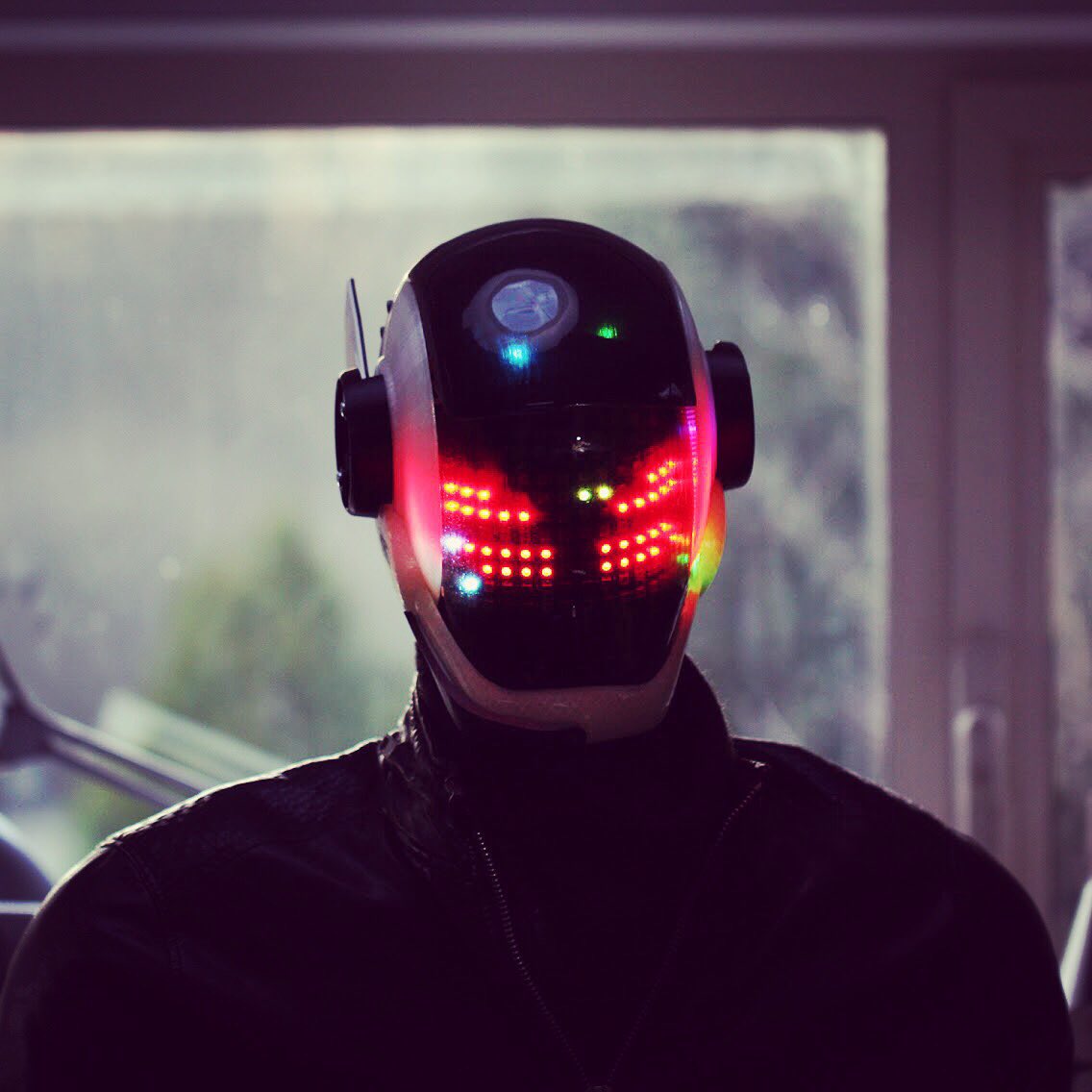 JanDeCoster's tweet photo. ARTR fits his jacket.
#robot #robots #robotdesign #characterdesign #characters #humanoid #android #workinprogress #makingrobots #hellorobot https://t.co/4J1KFEOreg