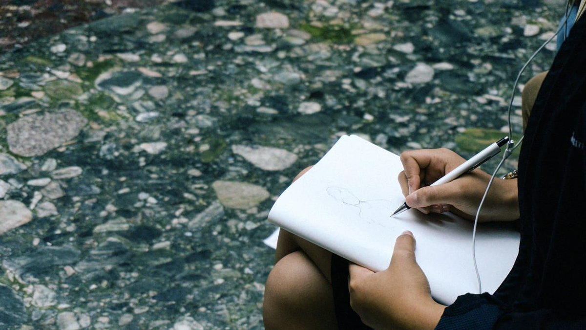 FastCompany's tweet photo. These short exercises can get your whole team to think creatively https://t.co/M15YlaF6gl https://t.co/US3rCKdtOa