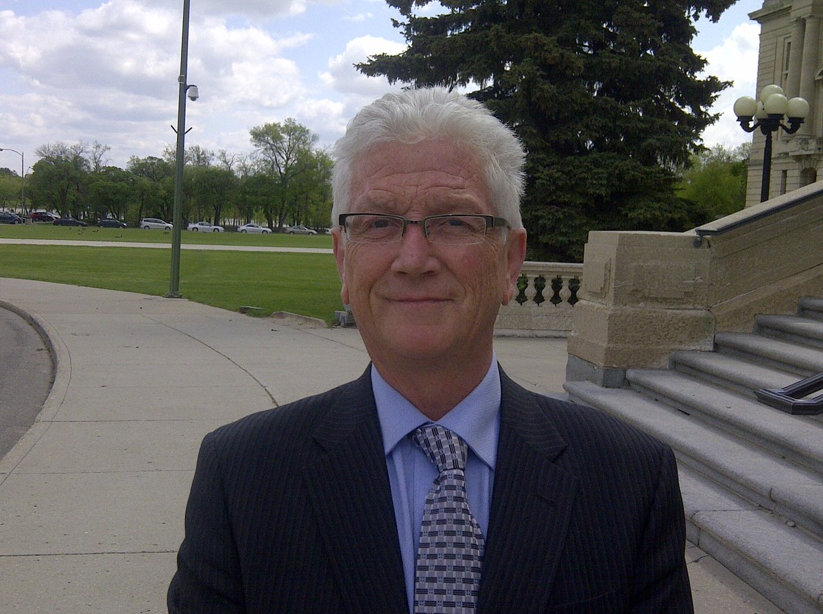 MBCRadioNews's tweet photo. MBC is mourning the death of one of Saskatchewan's most accomplished broadcasters. Manfred Joehnck has passed away suddenly at the age of 64. https://t.co/Mjjx2R1o4J @ctvregina @620ckrm https://t.co/SbUQ2B8rMm