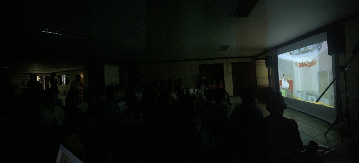 CampPichikeche's tweet photo. Noche de películas en el primer día de #Pichikeche https://t.co/1smk9dhUkl