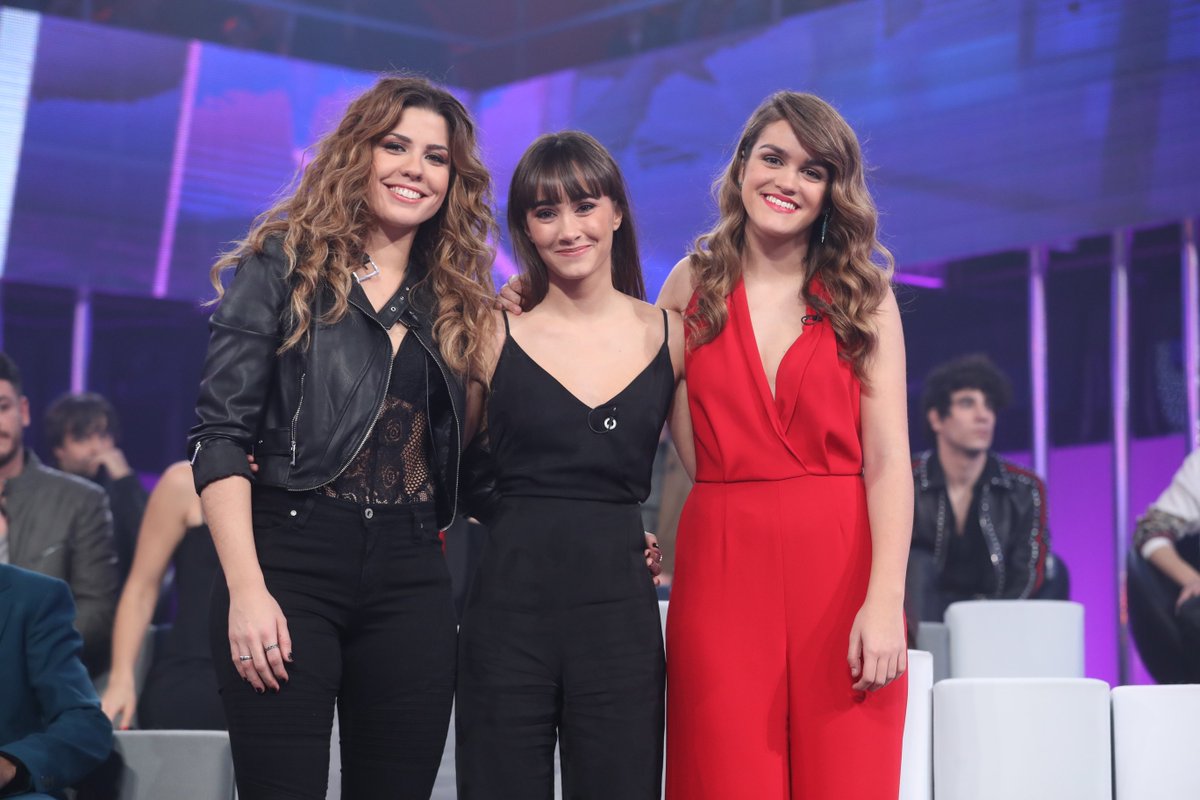 OT_Oficial's tweet photo. ¡Un aplauso a las tres finalistas de Operación Triunfo 2017! 😱😱😱 #OTFinal https://t.co/ZoDavDuQzO