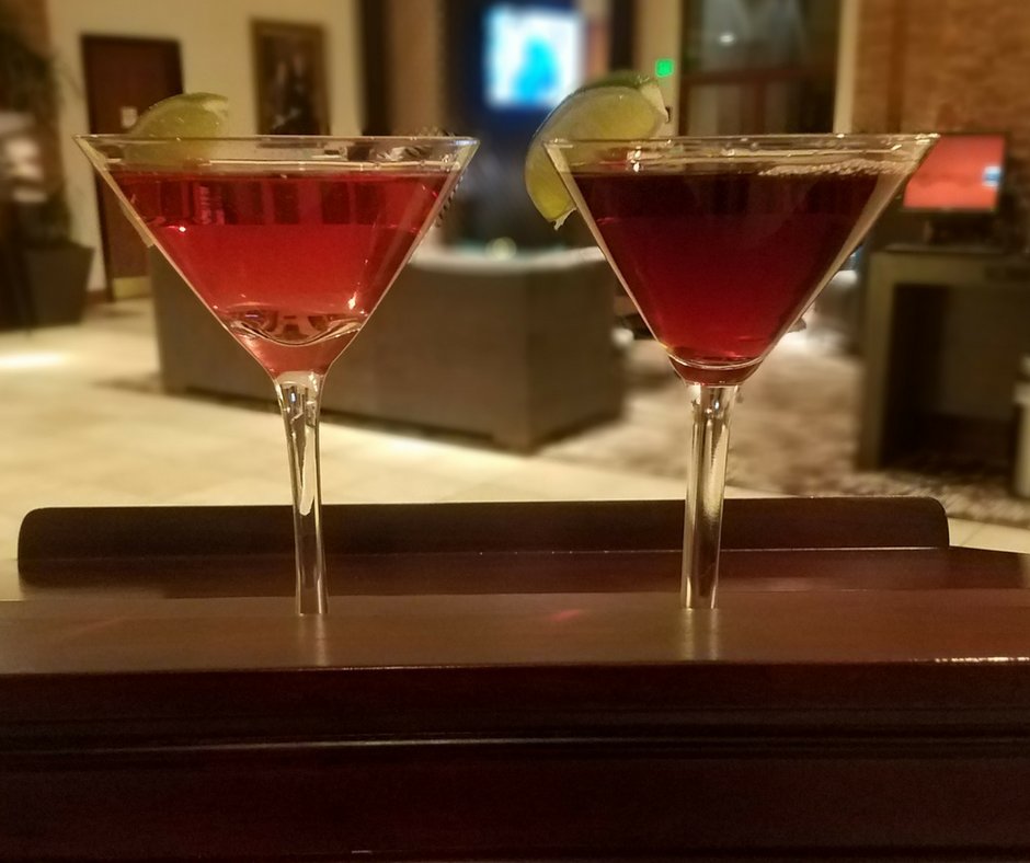 CoSprgsMarriott's tweet photo. Sip on these delectable drinks for only $7 from 12pm - 12am. Left: Cosmo  Right: Sweetheart Martini#martinimonday #its5oclock #CoSpringsMarriott #AscentRestBar #sweetheartmartini #Cosmo #Februarymartinis https://t.co/3fV4vWwsO8