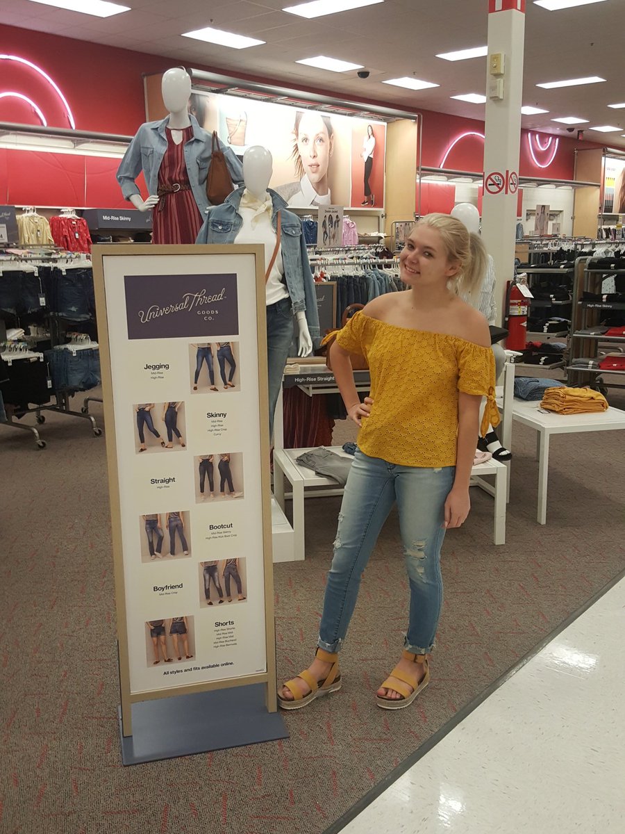 Courtney loves all 10 fits of our new Universal Thread jean line! #R100FindYourFit #UniversalThread