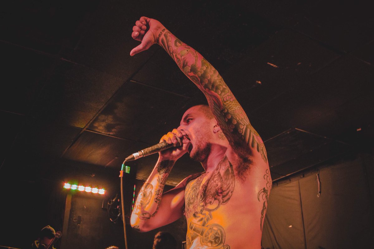 karysssaleigh's tweet photo. @SLUMLORD780 // 02.03.18 
Distortion // Calgary, AB https://t.co/gxVVYhdorh