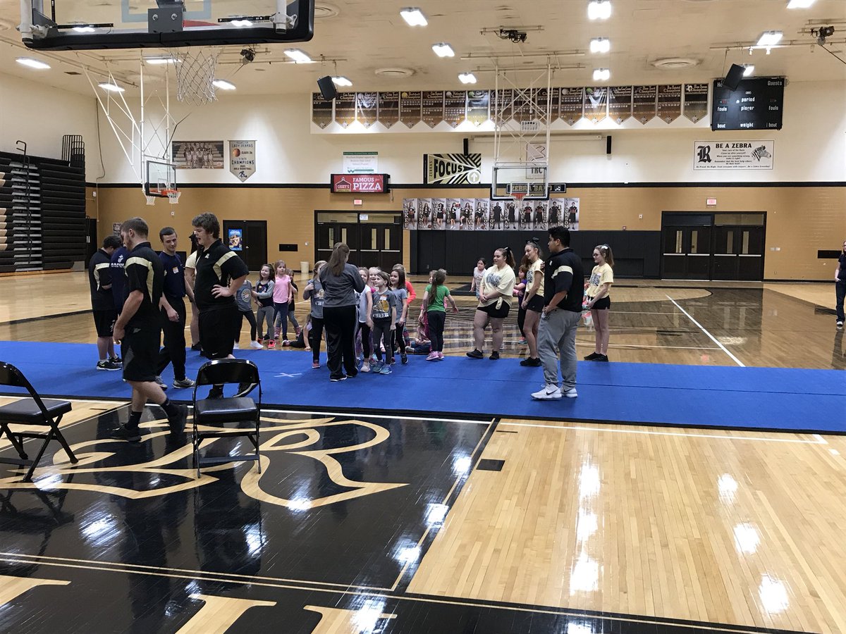 RHSZebraCheer's tweet photo. 2018 Winter Cheer Clinic #ZebraNation #ZebraCheer https://t.co/BUkTGcOrSP