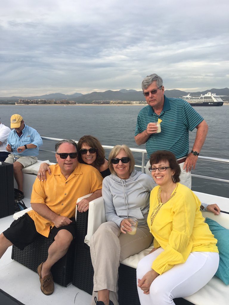 NoraSan67749488's tweet photo. Saludos from Cabo!!Chef at Sea#eventsofalifetime@diamondresorts#caboazul https://t.co/CAqZ6xVys0