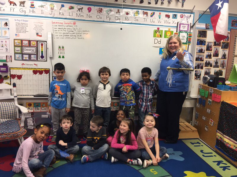 DowellDeloris's tweet photo. On Friday the Golden Awards were given out! Congratulations to these classes for great paws behavior! @ShermanISDSupt @ShermanISD @room17FDECC @hvasquez2015 @RGayleSmith https://t.co/i9m0NEQ9Kx