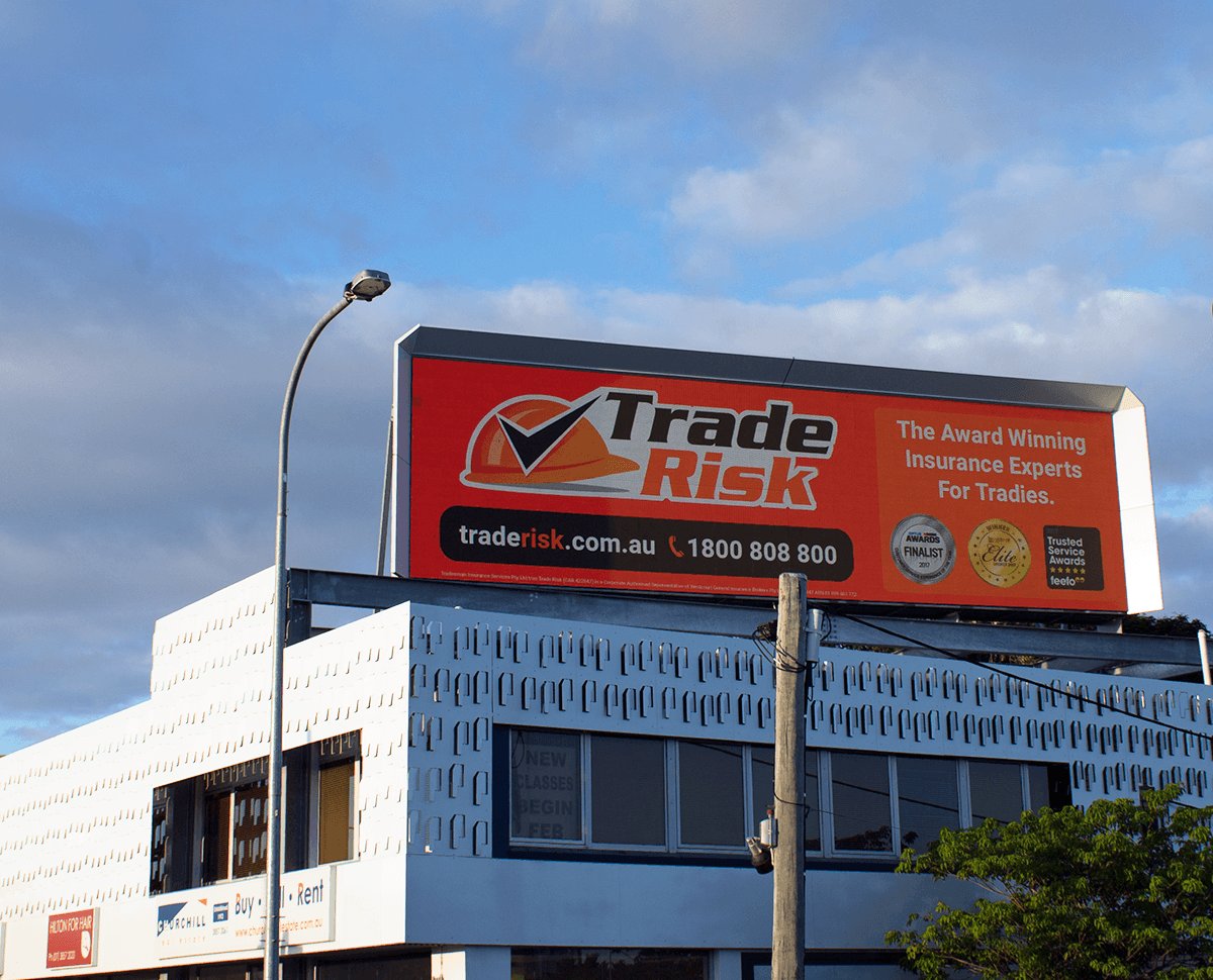 traderiskau's tweet photo. Go big or go home! Our big orange billboard in Brisbane. https://t.co/AM1zLcy7T8