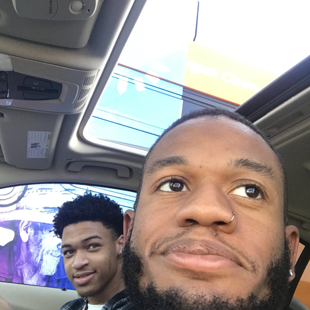 DemetriusHarmon's tweet photo. the owner wasnt fucking with us https://t.co/Cl8tSkDuQo