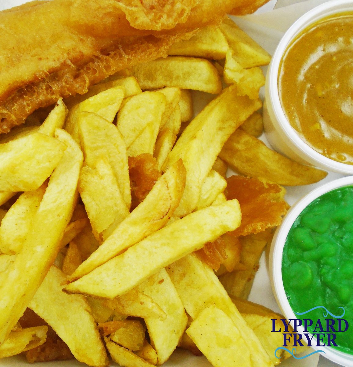 LyppardFryer's tweet photo. #WorcestershireHour Lyppard Fryer is high-standard fish and chip shop open everyday to satisfy your hunger! https://t.co/Gba1klvo8J