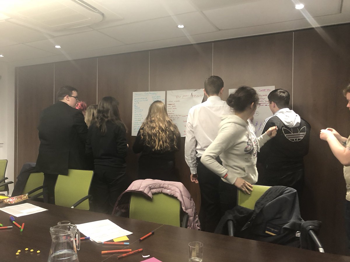 Thanks <a href="/YoungScot/">Young Scot</a> for a really fun and interactive session with our exec tonight looking at the use of a digital Young Scot app looking st rewards and discounts. We look forward to being part of more of the work. <a href="/North_Ayrshire/">North Ayrshire Council</a>